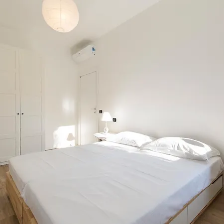 Pandora Apartment *