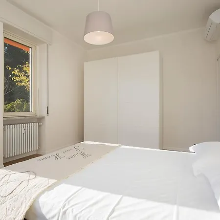 Pandora Apartment *